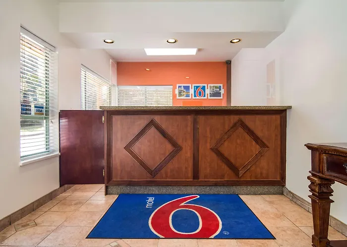 Motel 6 Surrey, Bc